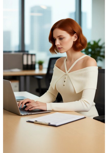 Kadın Zarif Carmen Yaka Askılı Tasarım Fitted Triko Kazak Düz Desenli Uzun Kollu Çok Yönlü Kombin