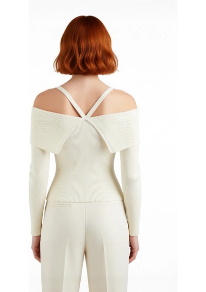 Kadın Zarif Carmen Yaka Askılı Tasarım Fitted Triko Kazak Düz Desenli Uzun Kollu Çok Yönlü Kombin modelleri