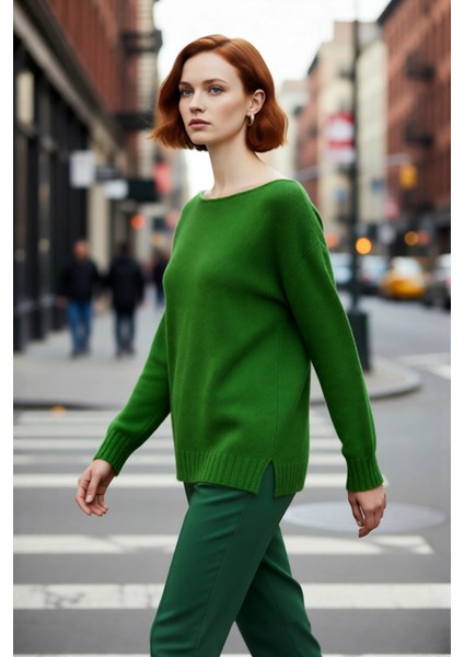 Kadın Basic Kayık Yaka Oversize Triko Kazak Rahat ve Şık Ilkbahar Sonbahar Günlerine Özel Kaliteli modelleri