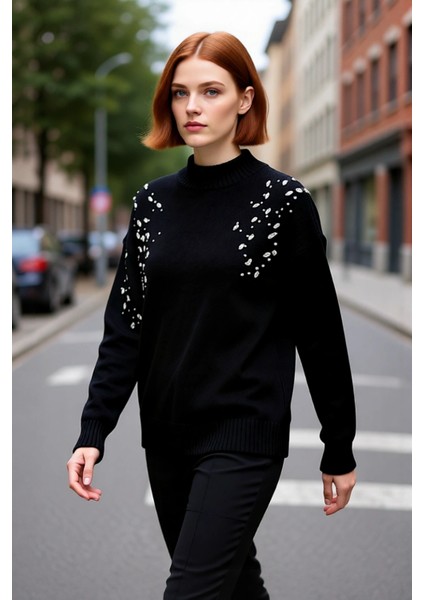 Kadın Uzun Boy Düşük Kol Dik Yaka Triko Kazak Işlemeli Tasarımıyla Soğuk Günlerin Vazgeçilmezi fırsatları