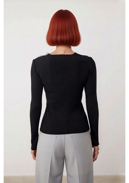 Kadın Fitted Akrilik Kumaş Kruvaze Yaka Uzun Kollu Triko Kazak Günlük Şık ve Rahat Kullanım Için modelleri