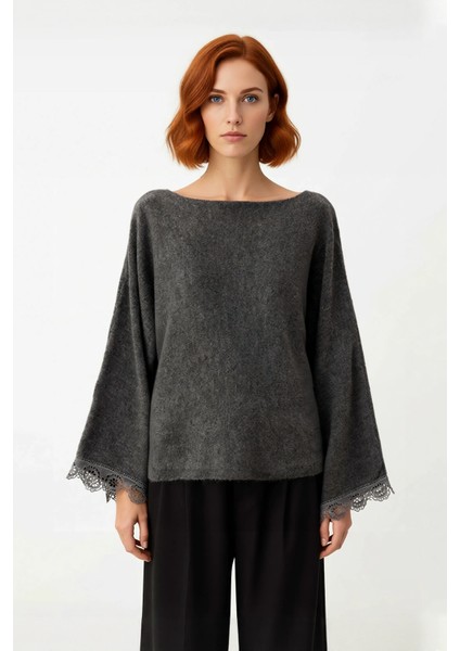 Kadınlar Için Düz Regular Kalıp Kayık Yaka Düşük Kol Triko Kazak Kış Kombinlerinin Vazgeçilmezi