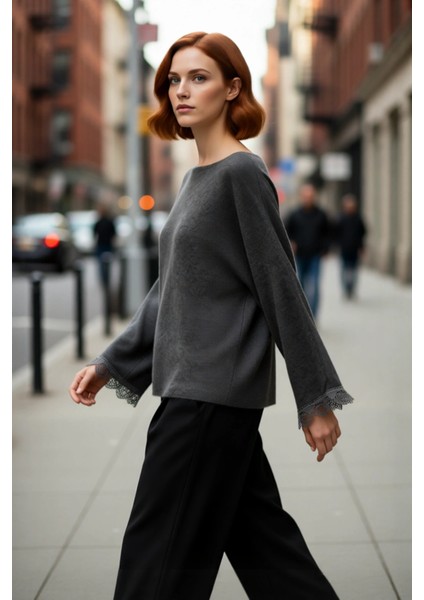 Kadınlar Için Düz Regular Kalıp Kayık Yaka Düşük Kol Triko Kazak Kış Kombinlerinin Vazgeçilmezi modelleri