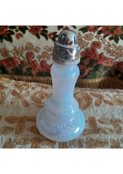 Antika Opalin Koku Şişesi
