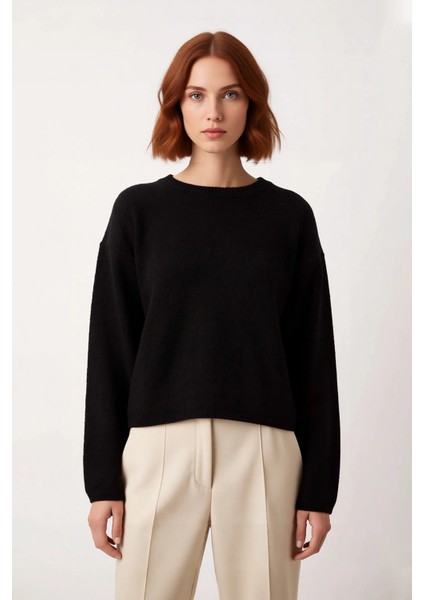 Kadın Geniş Kalıp Düz Desen Bisiklet Yaka Triko Kazak Soğuk Havalar Için Ideal Rahatlık Kaliteli