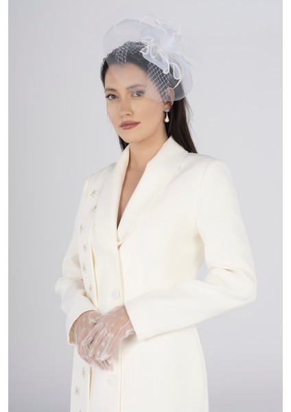 Şal Taş ve Boncuk İşlemeli Vatkalı Kruvaze Yaka Kırık Beyaz Uzun Ceket Elbise fiyatları