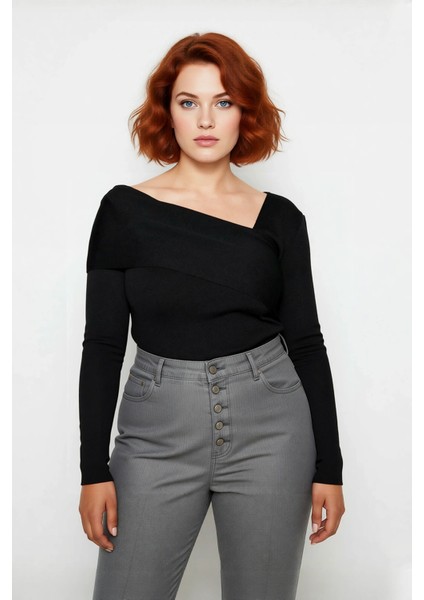 Şık Kadın Asimetrik Yaka Uzun Kollu Triko Kazak Modern Tasarımıyla Her Anınıza Zarafet Katıyor fiyatları