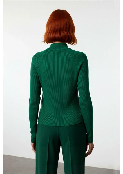 Kadın Dik Yaka Fitted Akrilik Triko Kazak Düğme Detaylı Uzun Kollu Soğuk Havalara Şıklık Katın modelleri