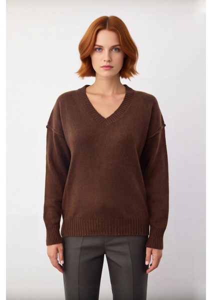 Şık Kadın Oversize V Yaka Düz Desen Triko Kazak Düşük Kollu Uzun Boy Kahverengi Kış Kombinleri fiyatları