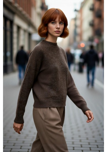 Kadın Modern Oversize Triko Kazak Bisiklet Yaka Düşük Kol Rahat ve Şık Görünüm Sağlar Kaliteli fırsatları