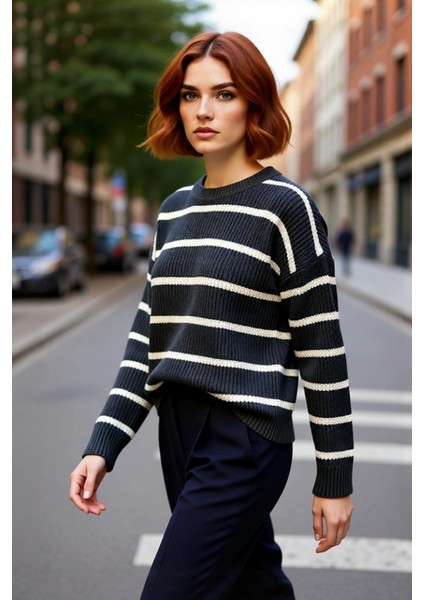 Kadınlara Özel Oversize Çizgili Triko Kazak Bisiklet Yaka Uzun Kollu Kış Stiline Modern Dokunuş modelleri