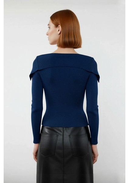 Kadın Modern Fitted Triko Bluz Devrik Carmen Yaka Ince Fitilli Dokuma Uzun Kol Crop Tasarım modelleri