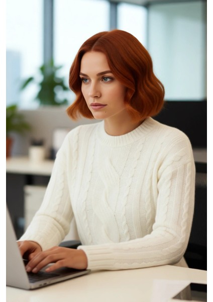 Kadın Düşük Kol Bisiklet Yaka Saç Örgü Triko Kazak Kış Günlerine Sıcak Bir Dokunuş Katıyor. fırsatları