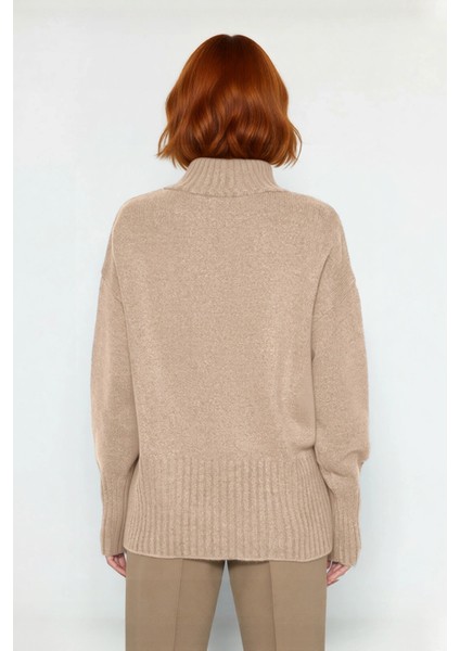 Kadın Basic Düz Desen Oversize Kesim Dik Yaka Triko Kazak Reglan Kol Kış Aylarının Konforlu Şıklığı modelleri