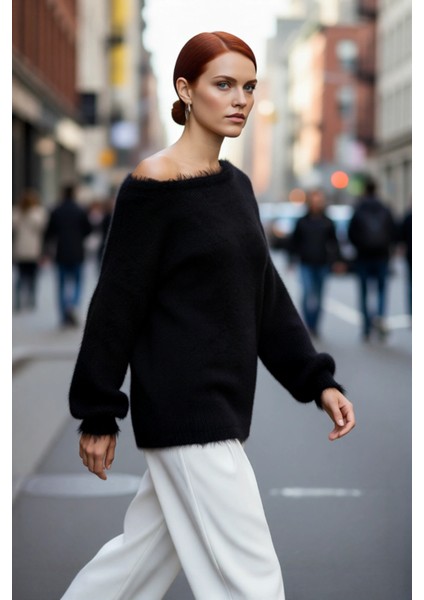 Kadın Basic Regular Kalıp Triko Kazak Dokulu Tüylü Kayık Yaka Kış Sezonu Için Ideal Kaliteli modelleri