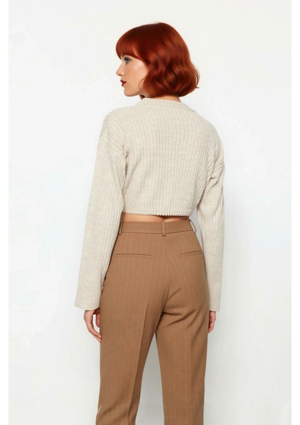 Kadın Düz Desen Regular Kalıp Triko Super Crop Bisiklet Yaka Uzun Kol Kazak Casual Tarz Kaliteli fiyatları