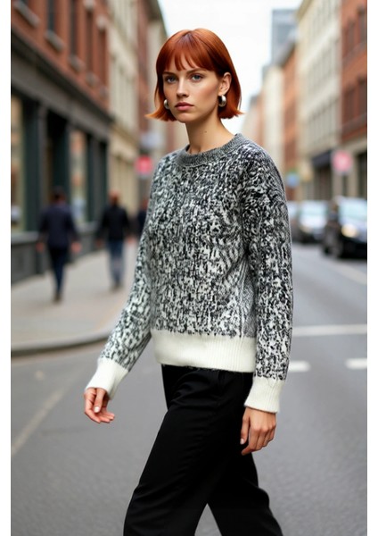 Kadın Konforlu Regular Kalıp Bisiklet Yaka Desenli Triko Kazak Soğuk Günler Için Göz Alıcı Tasarım fırsatları