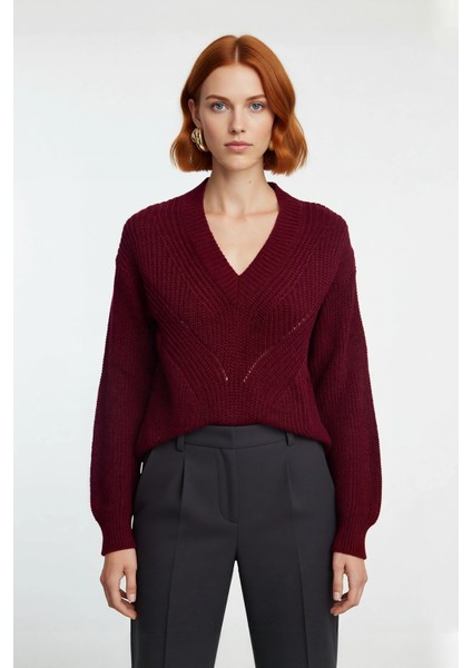Kadın Akrilik Regular Kalıp Triko Kazak V Yaka Ajurlu Düşük Kol Kışın Günlük Kullanım Için Ideal. fiyatları