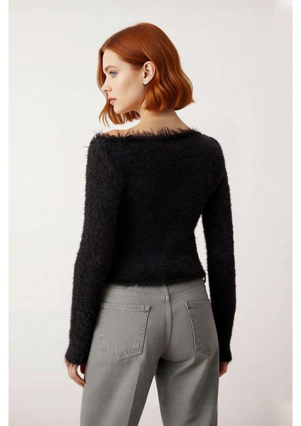 Kadınlar Için Kışlık Şık Crop Polyester Triko Kazak Kayık Yaka Regular Kalıp Uzun Kollu Gündelik modelleri