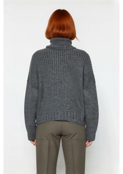 Kadın Oversize Balıkçı Yaka Triko Kazak Günlük Kullanım Için Şık Düşük Kol Saç Örgülü Basic modelleri