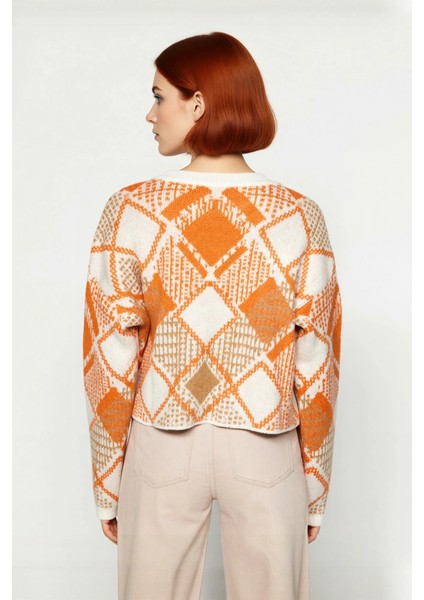 Kadınlara Özel Basic Kesim Düşük Kol Bisiklet Yaka Crop Triko Kazak Soğuk Günlerin Favorisi modelleri