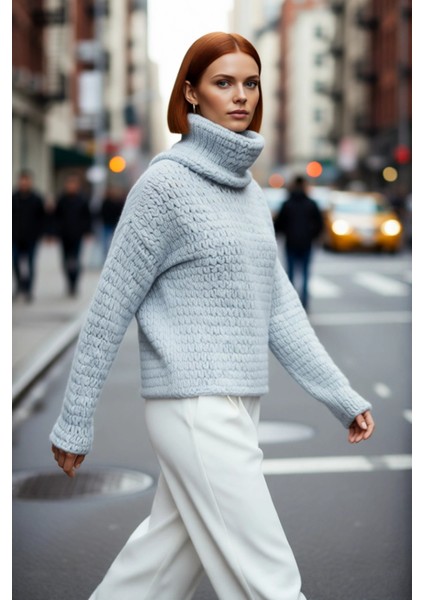 Kadın Oversize Kesim Balıkçı Yaka Düz Triko Kazak Rahat Dokusuyla Kış Aylarının Vazgeçilmezi fırsatları