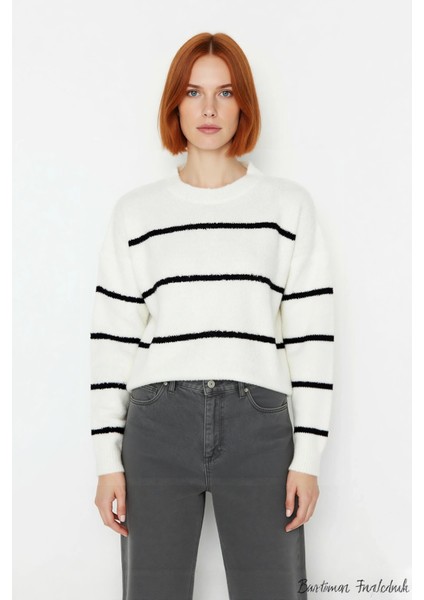 Kadın Soğuk Havalar Için Oversize Çizgili Triko Kazak Bisiklet Yaka Düşük Kol Şık ve Modern fiyatları