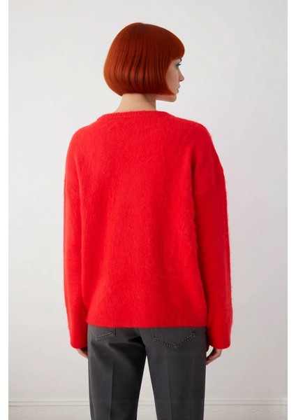 Kadın Oversize Düz Triko Kazak Bisiklet Yaka Düşük Kol Tasarımıyla Kışlık Şıklık Sunar Kaliteli modelleri