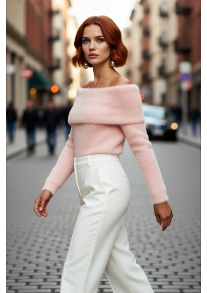 Kadın Tüylü Dokusuyla Ekstra Yumuşak Carmen Yaka Crop Triko Kazak Kış Kombinleri Için Ideal modelleri