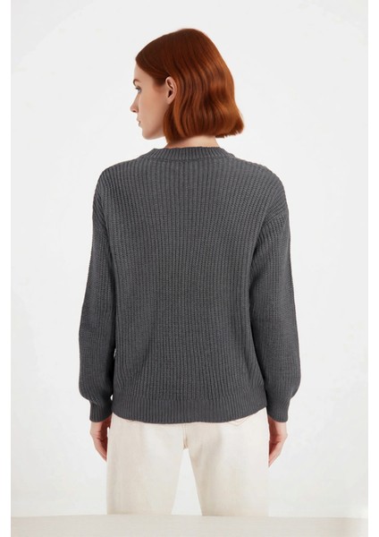 Kadın Akrilik Regular Kalıp Triko Kazak V Yaka Ajurlu Düşük Kol Kışın Günlük Kullanım Için Ideal. modelleri