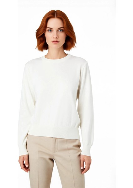 Kadın Düz Bisiklet Yaka Ekru Triko Kazak Regular Kalıbı ile Kışa Özel Şık ve Konforlu Kaliteli fiyatları