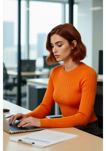 Kadın Uzun Kollu Basic Fitted Bisiklet Yaka Triko Kazak Ilkbahar Sonbahar Günlerine Şıklık Katıyor