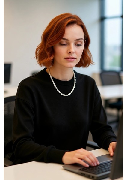 Kadın Relaxed Kalıp Bisiklet Yaka Triko Tunik Düşük Kol Düz Desenli Akrilik Materyal Yırtmaç Detaylı