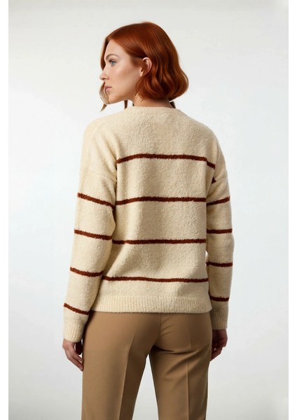 Kadın Geniş Kalıp Çizgili Kışlık Triko Kazak Rahat Bisiklet Yaka Düşük Kollu Konforlu Tasarım fiyatları