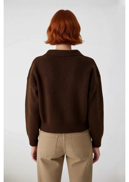 Kadınların Gardırobuna Özel Tek Plaka Triko Kazak Oversize Rahat Polo Yaka Günlük Şıklık Kaliteli modelleri