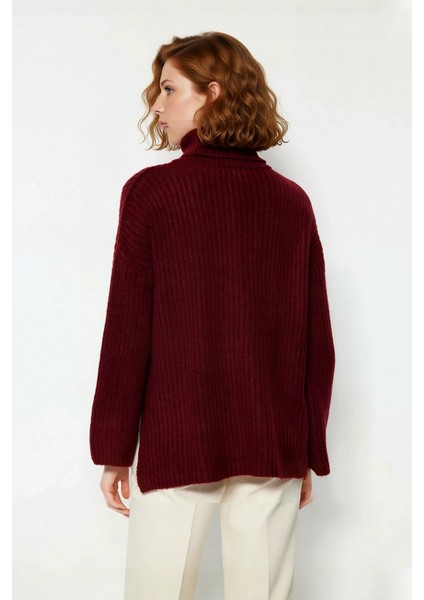 Kadın Oversize Düşük Kollu Balıkçı Yaka Triko Kazak Soğuk Havalarda Şıklık ve Konfor Sunar modelleri