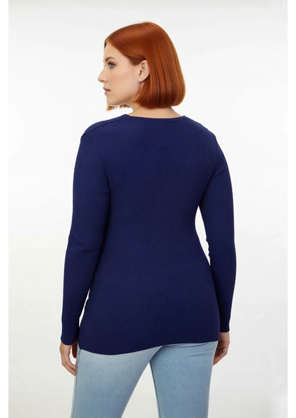 Kadın Şık Fitted Fitilli Triko Kazak Aksesuar Detaylı V Yaka Tasarımı Ile Modern Görünüm Kaliteli modelleri