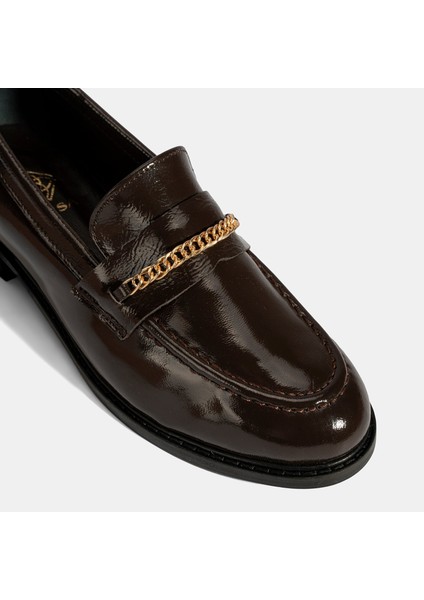 Kadın Kahve Zincir Aksesuarlı Deri Loafer