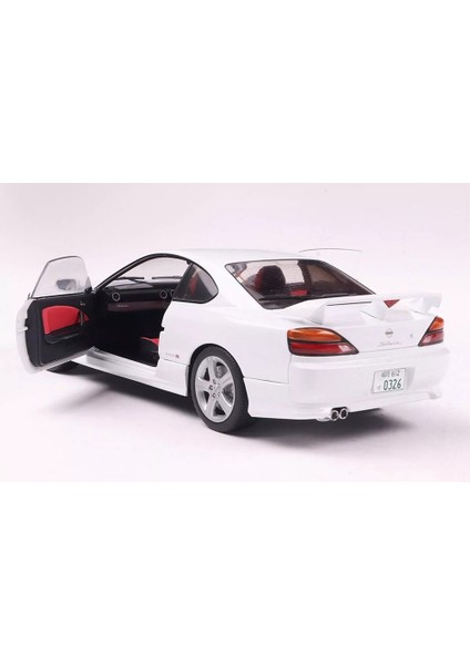 1:18 Solido 1999 Nissan Silvia S15 Spec-R Aero - Aspen White fırsatları
