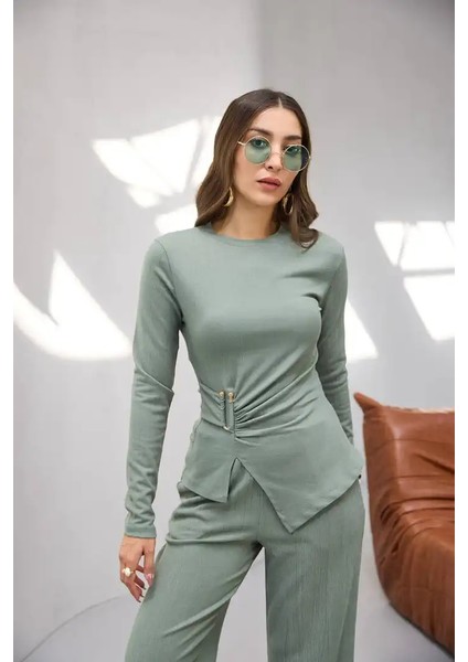 Yandan Tokalı Geniş Paça Takım