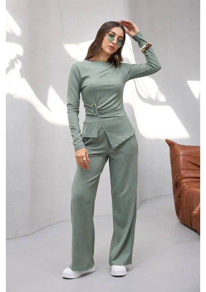 Yandan Tokalı Geniş Paça Takım