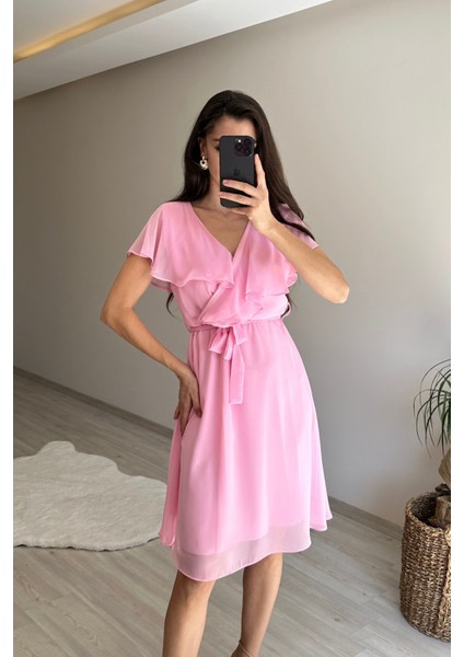 Kadın V Yaka Kuşaklı Mini Şifon Elbise NM007 fırsatları
