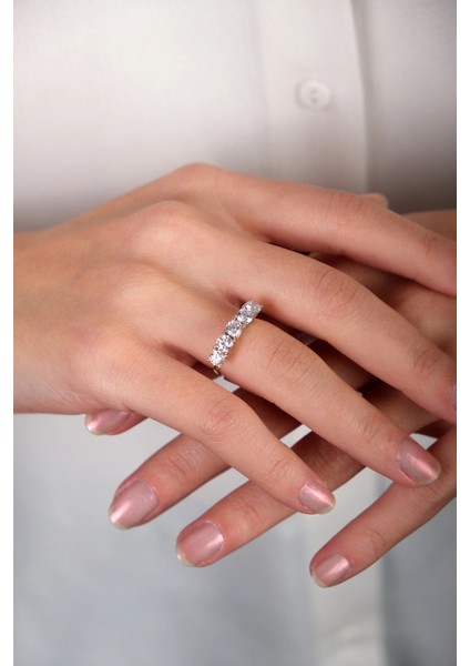 14 Ayar Altın Beştaş Yüzük 51