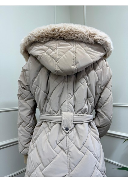 Kadın Kürklü Kapüşonlu Kapitone Uzun Kaban fiyatları