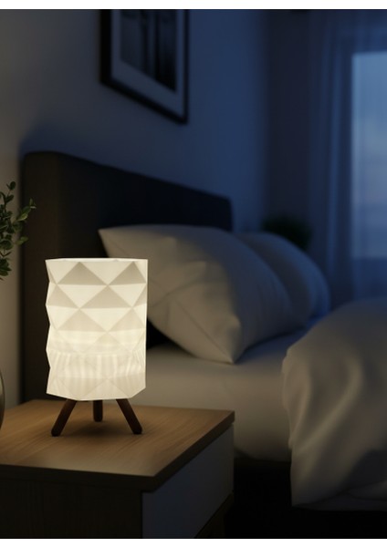 Prizma Desenli 3D Baskı Dekoratif Masa Lambası – Pilli Mum Işıklı Modern Dekoratif Gece Lambası