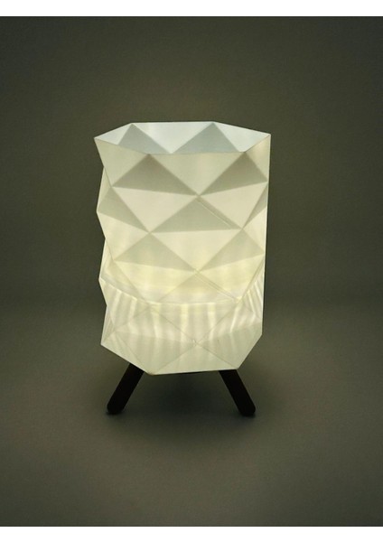 Prizma Desenli 3D Baskı Dekoratif Masa Lambası – Pilli Mum Işıklı Modern Dekoratif Gece Lambası modelleri