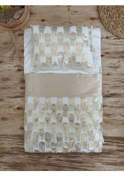 Yenidoğan Izmir Incisi Tül Işlemeli Pamuklu Fiyonklu Kundaklı Lüks 3lü Alt Açma Seti Gold modelleri