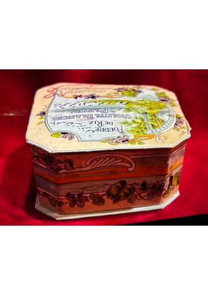 Pertev Violette Blanche Poudre - Osmanlı Dönemi Karton Pudra Kutusu - 7,5 cm x 7,5 cm x 4 fiyatları