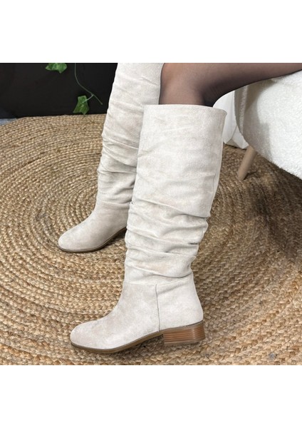 Düz Kısa Topuk Bej Süet Çizme M4505 fiyatları