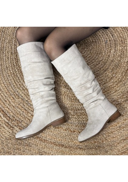 Düz Kısa Topuk Bej Süet Çizme M4505 modelleri